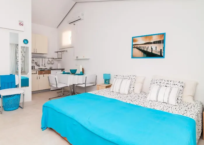 Carmen & Tosca -studio With Patio Apartament *